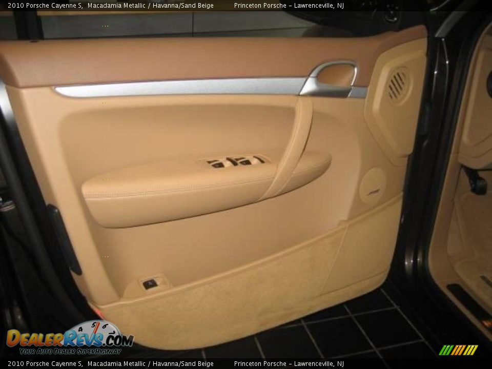 2010 Porsche Cayenne S Macadamia Metallic / Havanna/Sand Beige Photo #9