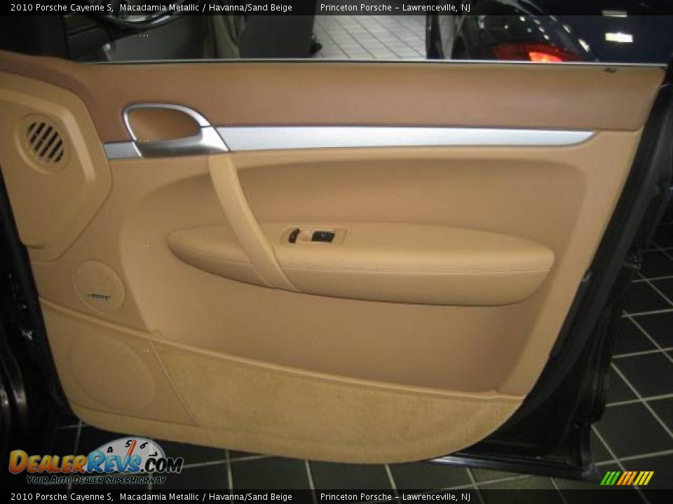 2010 Porsche Cayenne S Macadamia Metallic / Havanna/Sand Beige Photo #11