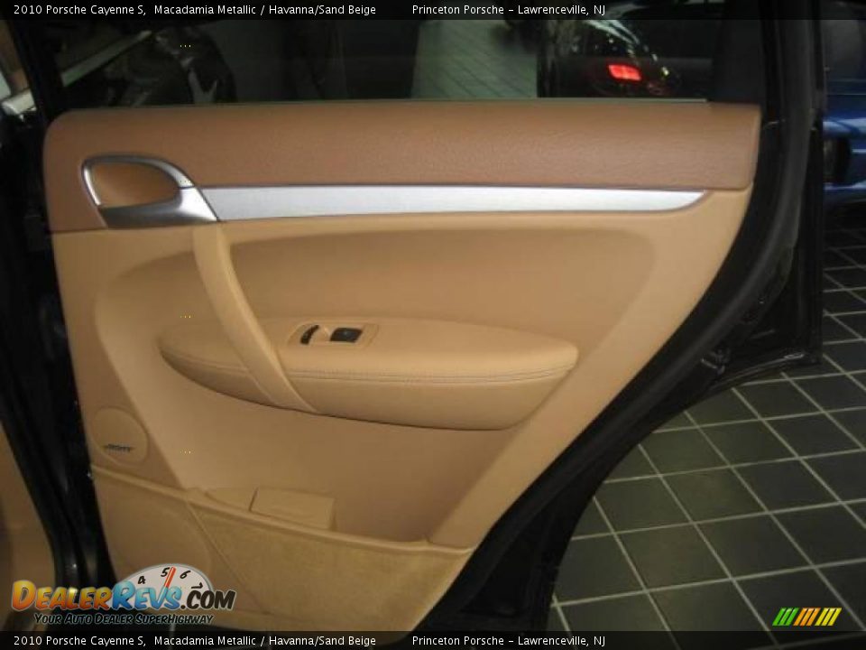 2010 Porsche Cayenne S Macadamia Metallic / Havanna/Sand Beige Photo #13