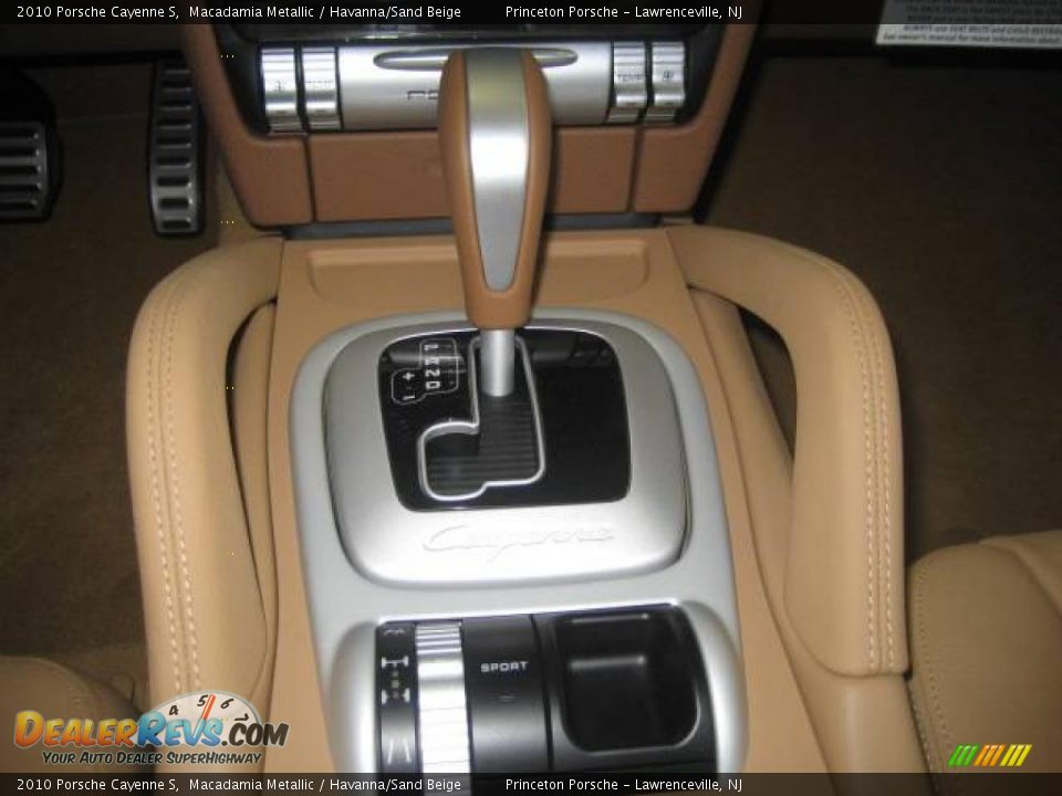 2010 Porsche Cayenne S Macadamia Metallic / Havanna/Sand Beige Photo #28