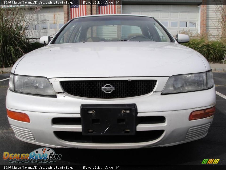 1996 Nissan Maxima SE Arctic White Pearl / Beige Photo #2