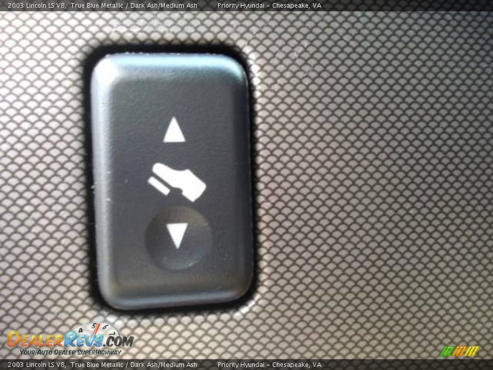 2003 Lincoln LS V8 True Blue Metallic / Dark Ash/Medium Ash Photo #18