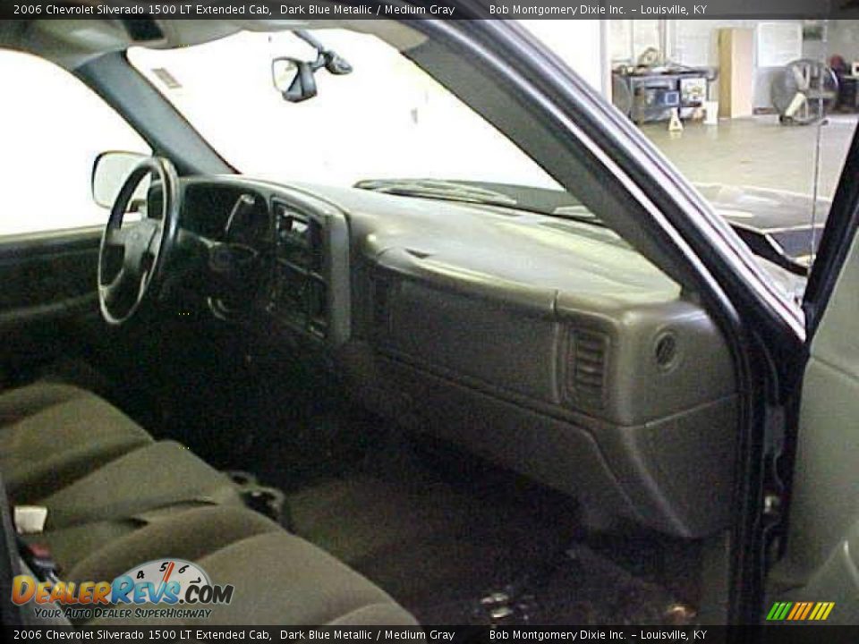 2006 Chevrolet Silverado 1500 LT Extended Cab Dark Blue Metallic / Medium Gray Photo #7