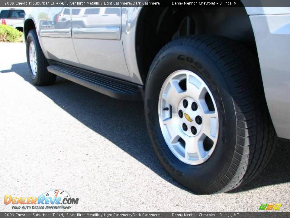 2009 Chevrolet Suburban LT 4x4 Silver Birch Metallic / Light Cashmere/Dark Cashmere Photo #8