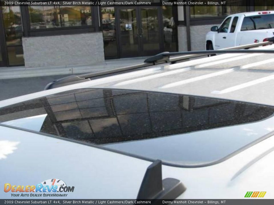 2009 Chevrolet Suburban LT 4x4 Silver Birch Metallic / Light Cashmere/Dark Cashmere Photo #9