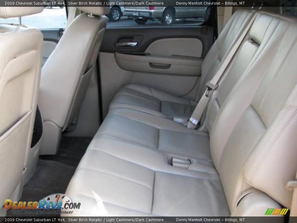 2009 Chevrolet Suburban LT 4x4 Silver Birch Metallic / Light Cashmere/Dark Cashmere Photo #11