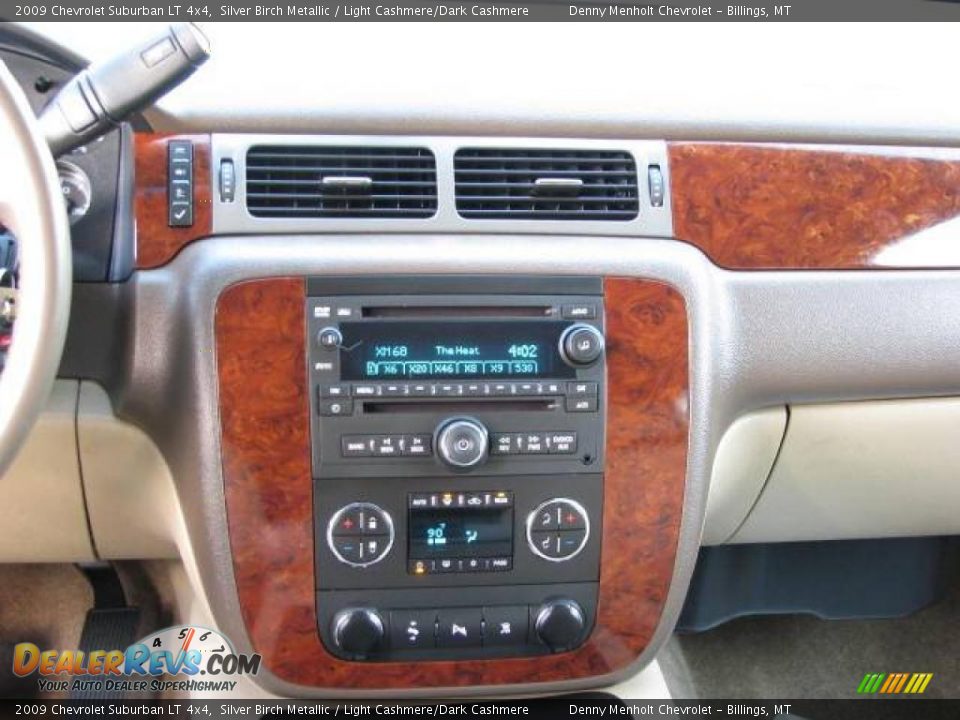 2009 Chevrolet Suburban LT 4x4 Silver Birch Metallic / Light Cashmere/Dark Cashmere Photo #15