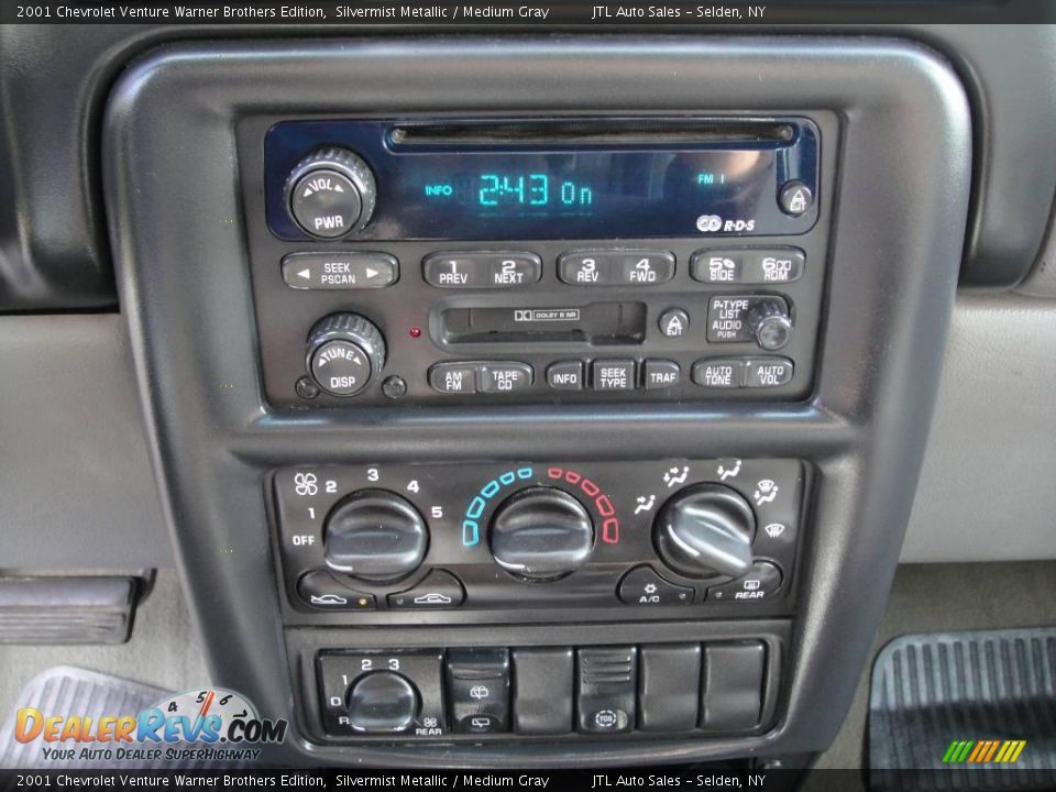 2001 Chevrolet Venture Warner Brothers Edition Silvermist Metallic / Medium Gray Photo #14