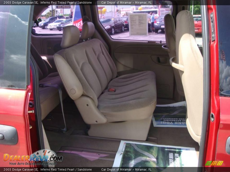2003 Dodge Caravan SE Inferno Red Tinted Pearl / Sandstone Photo #13