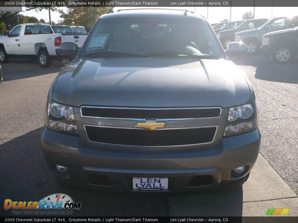 2009 Chevrolet Suburban LT 4x4 Greystone Metallic / Light Titanium/Dark Titanium Photo #2