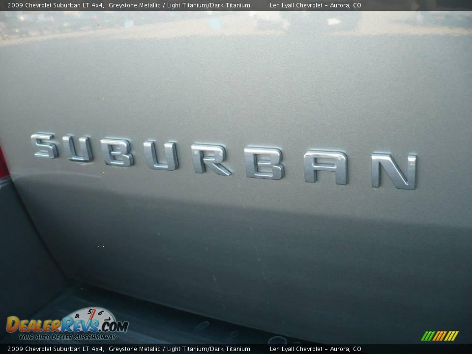 2009 Chevrolet Suburban LT 4x4 Greystone Metallic / Light Titanium/Dark Titanium Photo #12