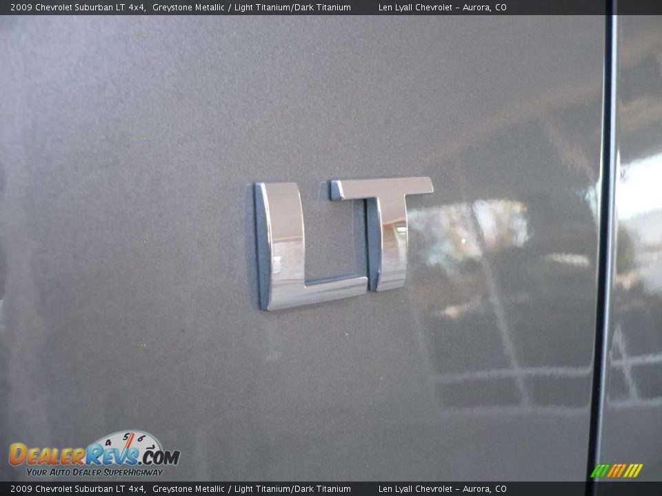 2009 Chevrolet Suburban LT 4x4 Greystone Metallic / Light Titanium/Dark Titanium Photo #15