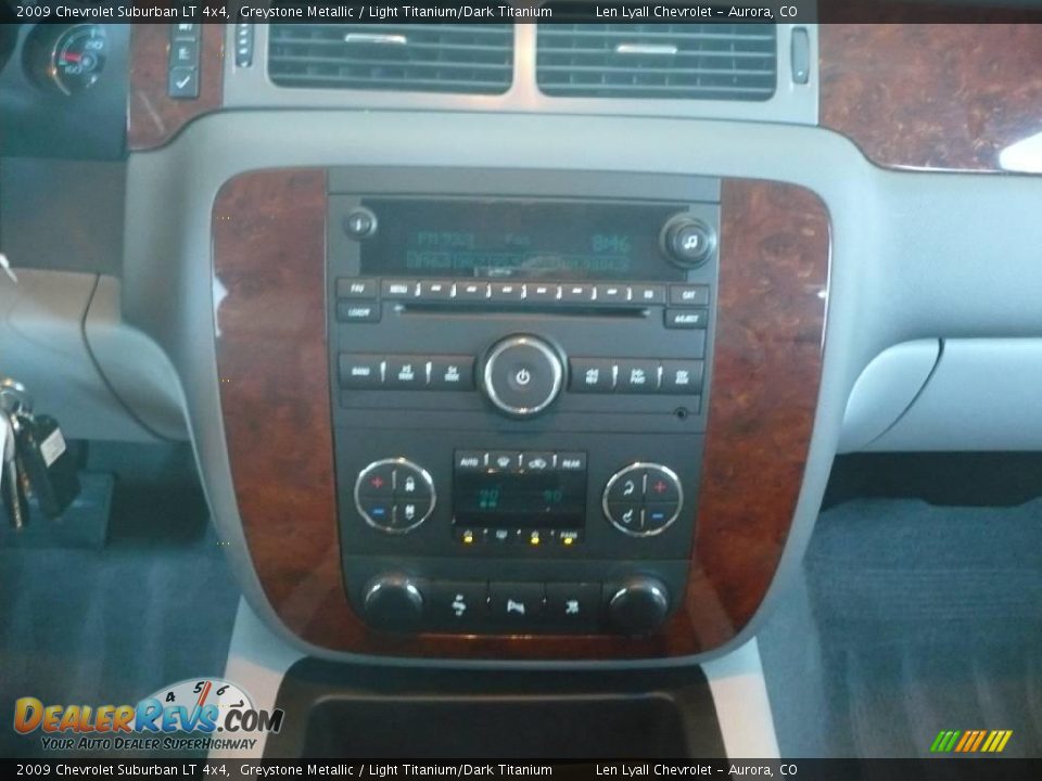 2009 Chevrolet Suburban LT 4x4 Greystone Metallic / Light Titanium/Dark Titanium Photo #21