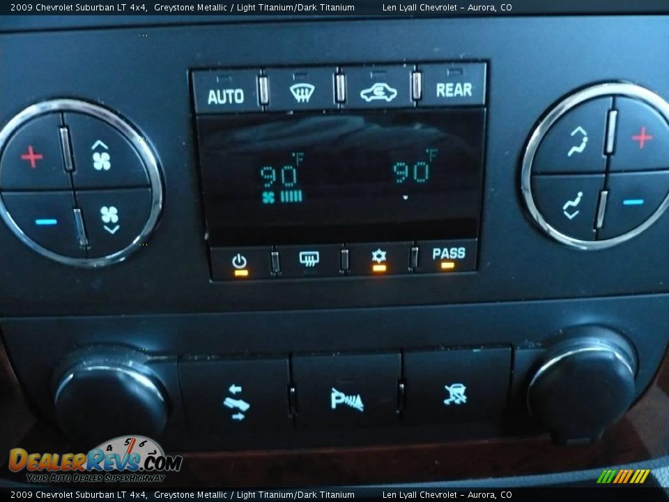 2009 Chevrolet Suburban LT 4x4 Greystone Metallic / Light Titanium/Dark Titanium Photo #35