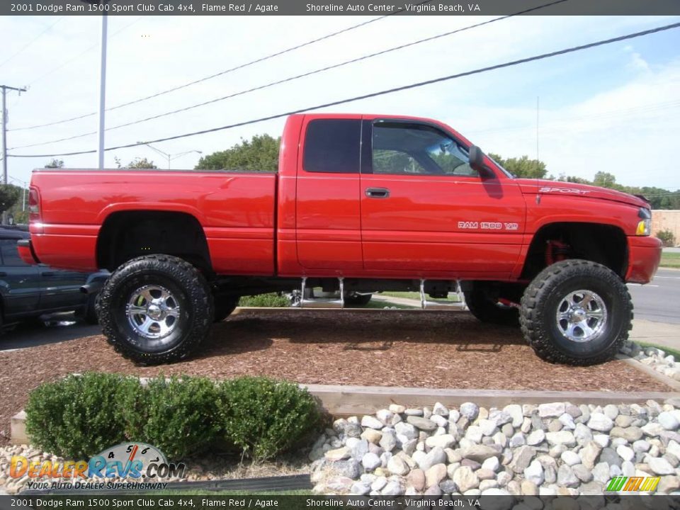 2001 Dodge Ram 1500 Sport Club Cab 4x4 Flame Red / Agate Photo 7