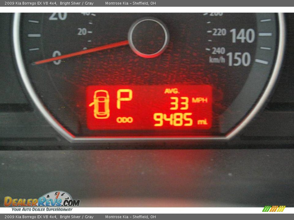 2009 Kia Borrego EX V8 4x4 Bright Silver / Gray Photo #19