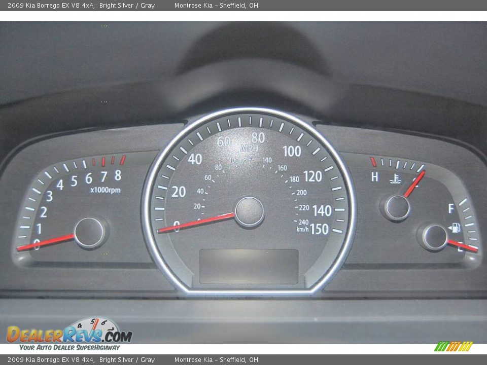2009 Kia Borrego EX V8 4x4 Bright Silver / Gray Photo #35
