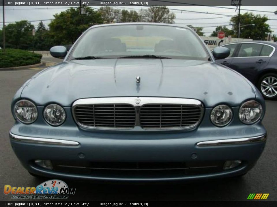 2005 Jaguar XJ XJ8 L Zircon Metallic / Dove Grey Photo #2