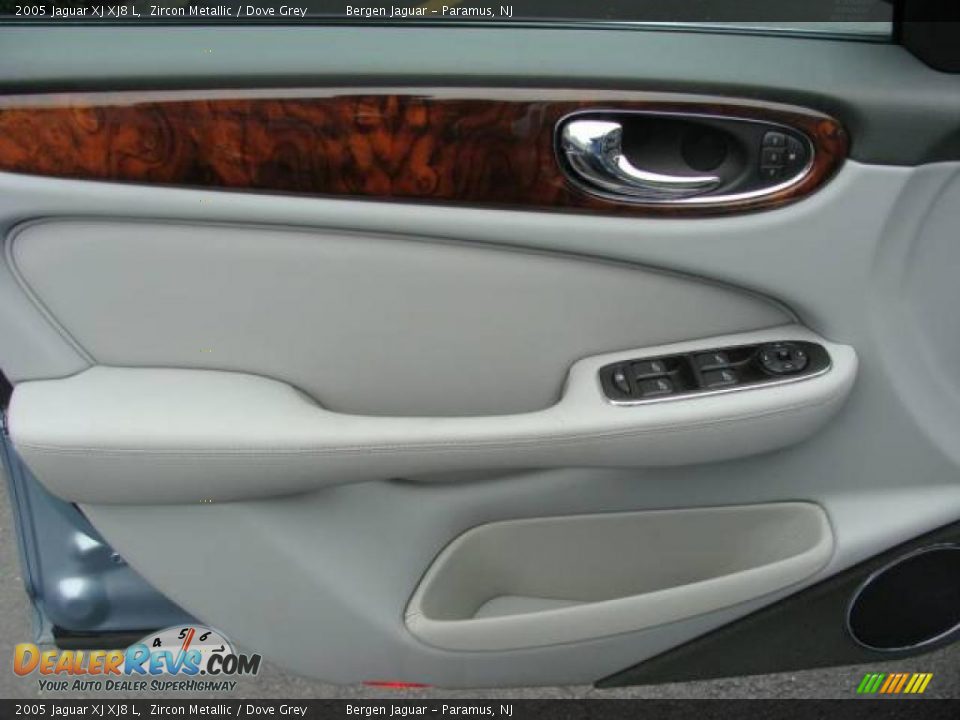 2005 Jaguar XJ XJ8 L Zircon Metallic / Dove Grey Photo #6