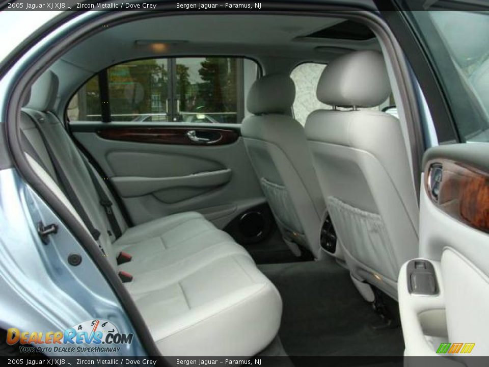 2005 Jaguar XJ XJ8 L Zircon Metallic / Dove Grey Photo #12