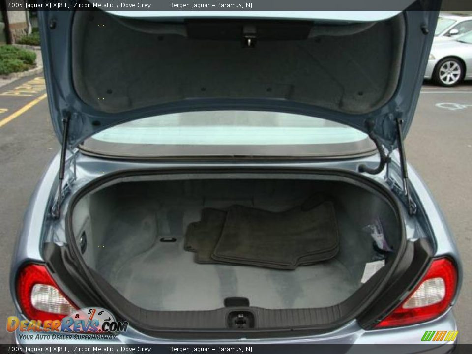 2005 Jaguar XJ XJ8 L Zircon Metallic / Dove Grey Photo #13