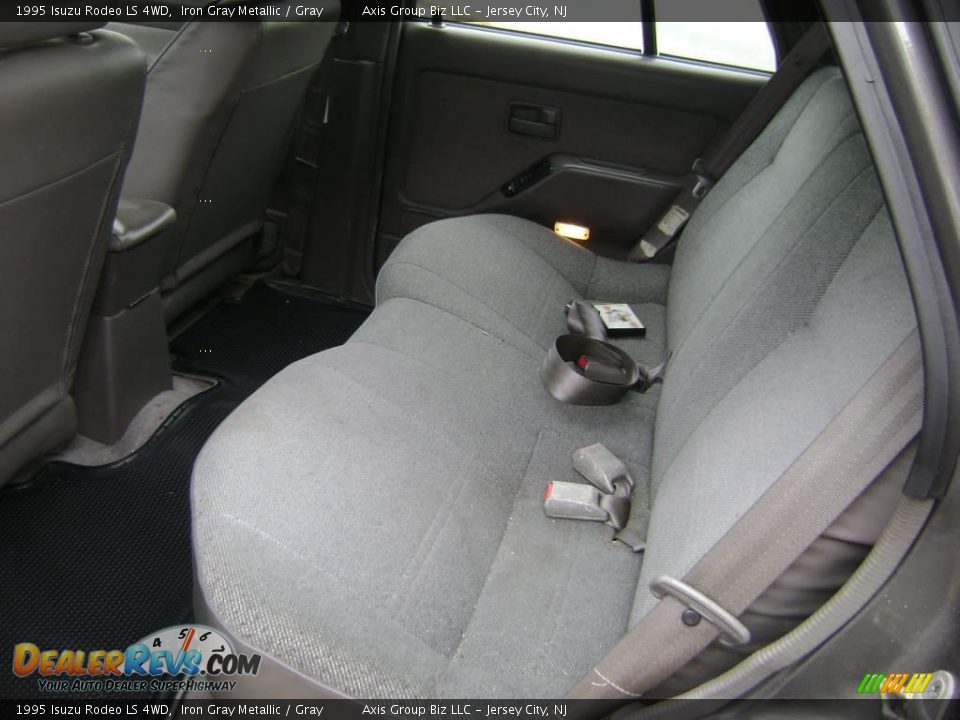 1995 Isuzu Rodeo LS 4WD Iron Gray Metallic / Gray Photo #9