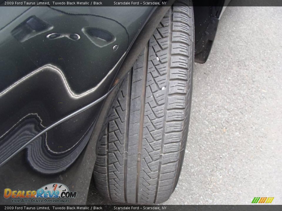 2009 Ford Taurus Limited Tuxedo Black Metallic / Black Photo #9