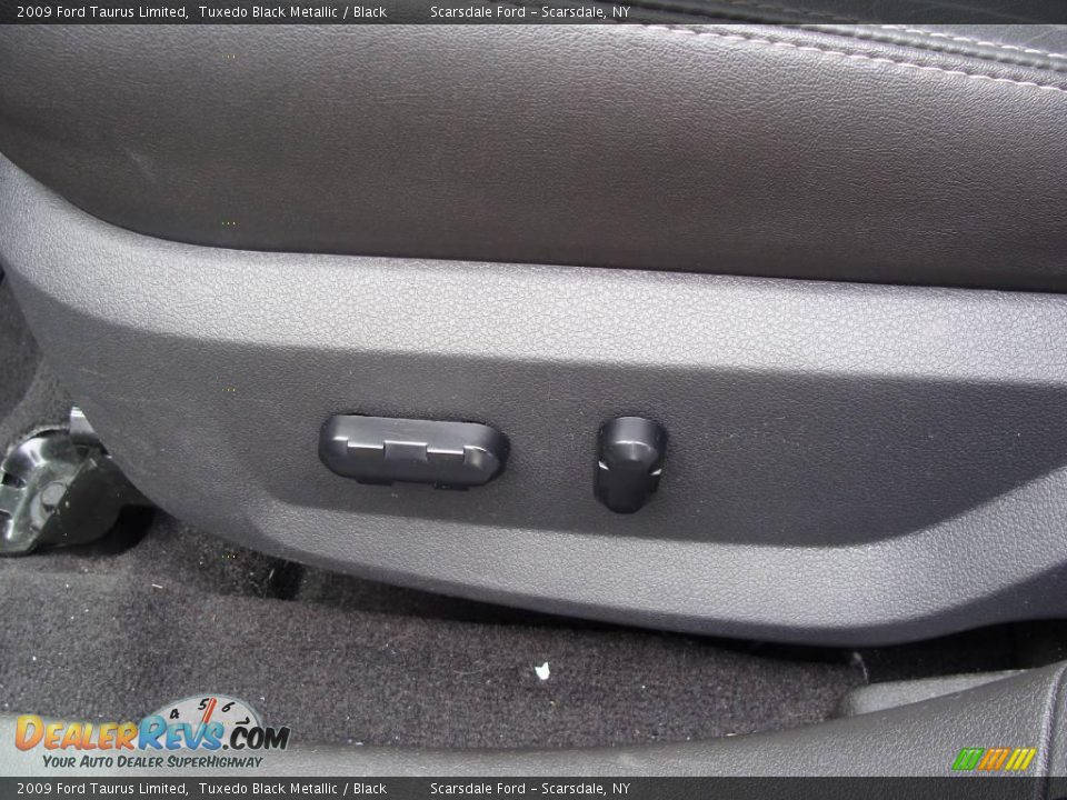 2009 Ford Taurus Limited Tuxedo Black Metallic / Black Photo #13