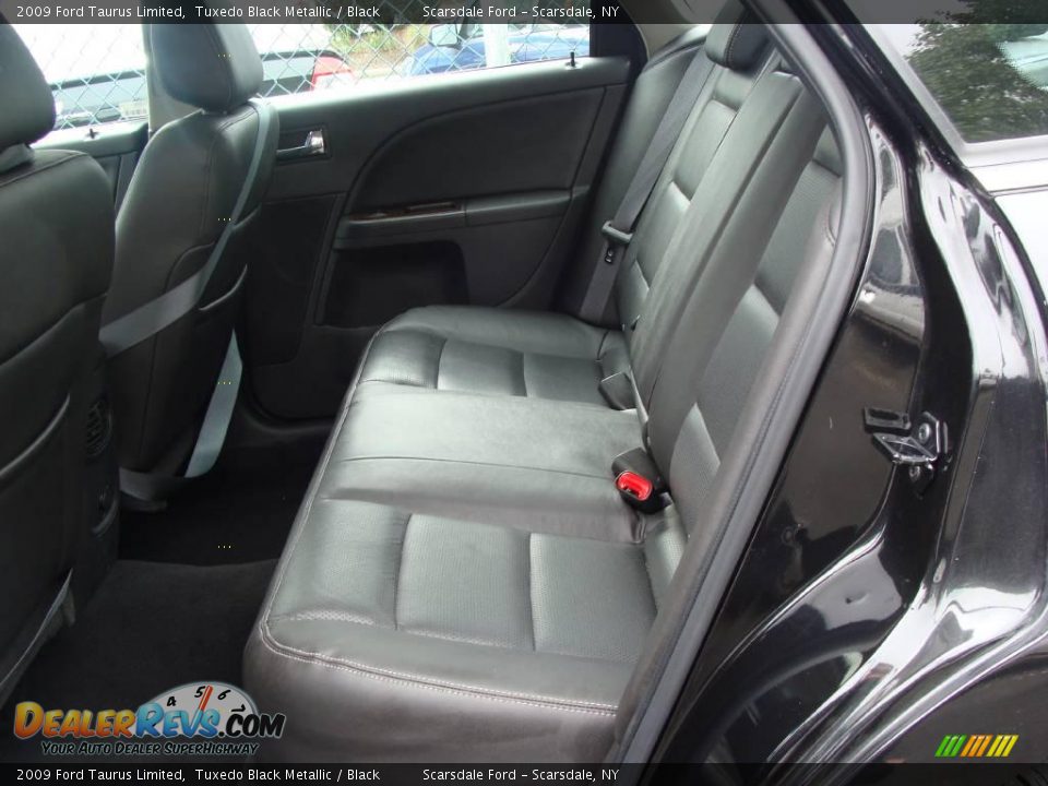 2009 Ford Taurus Limited Tuxedo Black Metallic / Black Photo #16