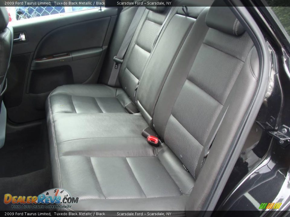 2009 Ford Taurus Limited Tuxedo Black Metallic / Black Photo #17
