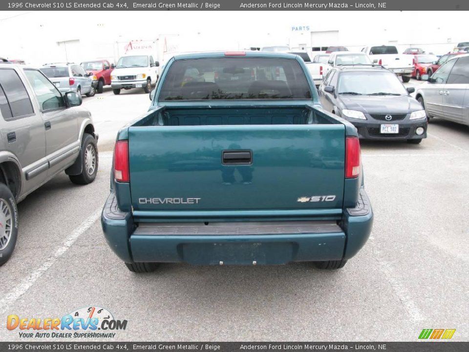 1996 Chevrolet S10 LS Extended Cab 4x4 Emerald Green Metallic / Beige Photo #5