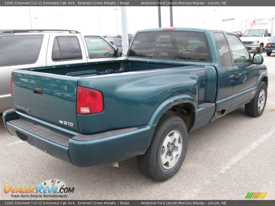 1996 Chevrolet S10 LS Extended Cab 4x4 Emerald Green Metallic / Beige Photo #6