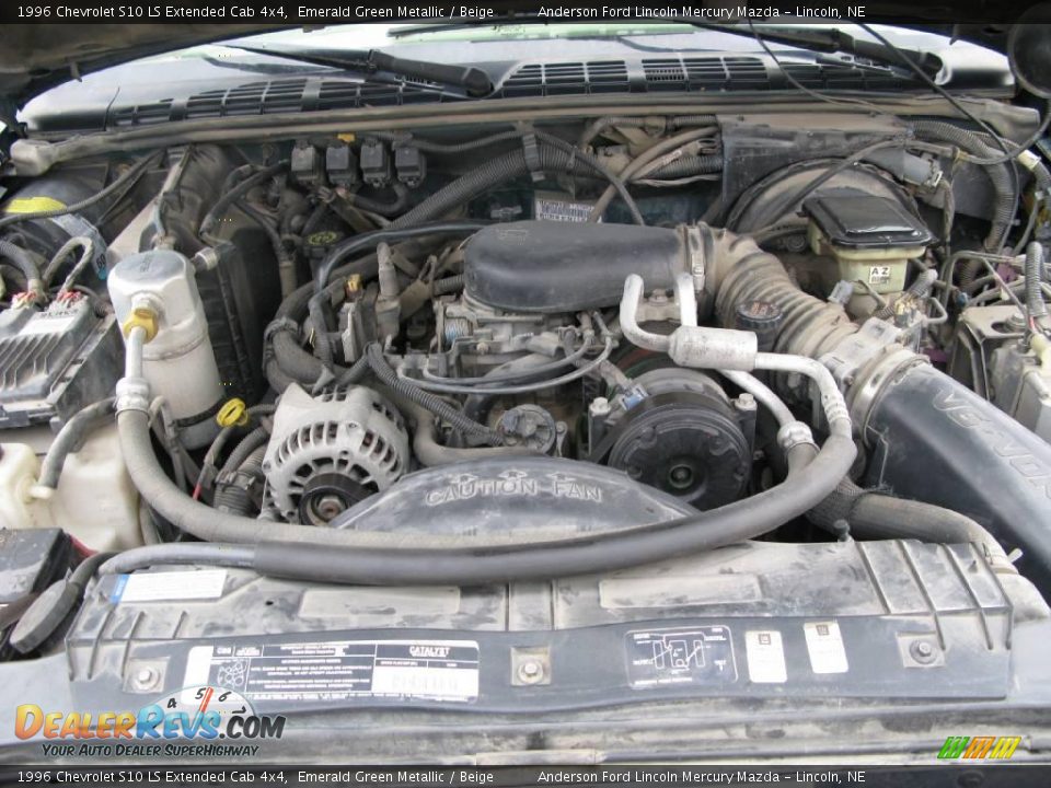 1996 Chevrolet S10 LS Extended Cab 4x4 4.3 Liter OHV 12-Valve V6 Engine Photo #8