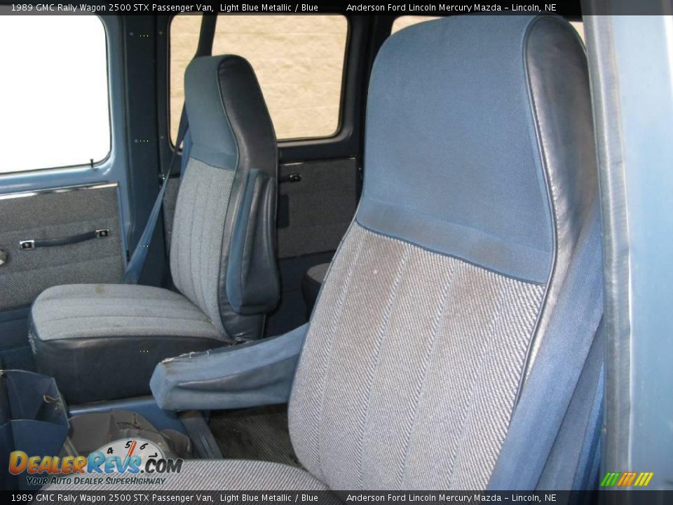 1989 GMC Rally Wagon 2500 STX Passenger Van Light Blue Metallic / Blue Photo #19