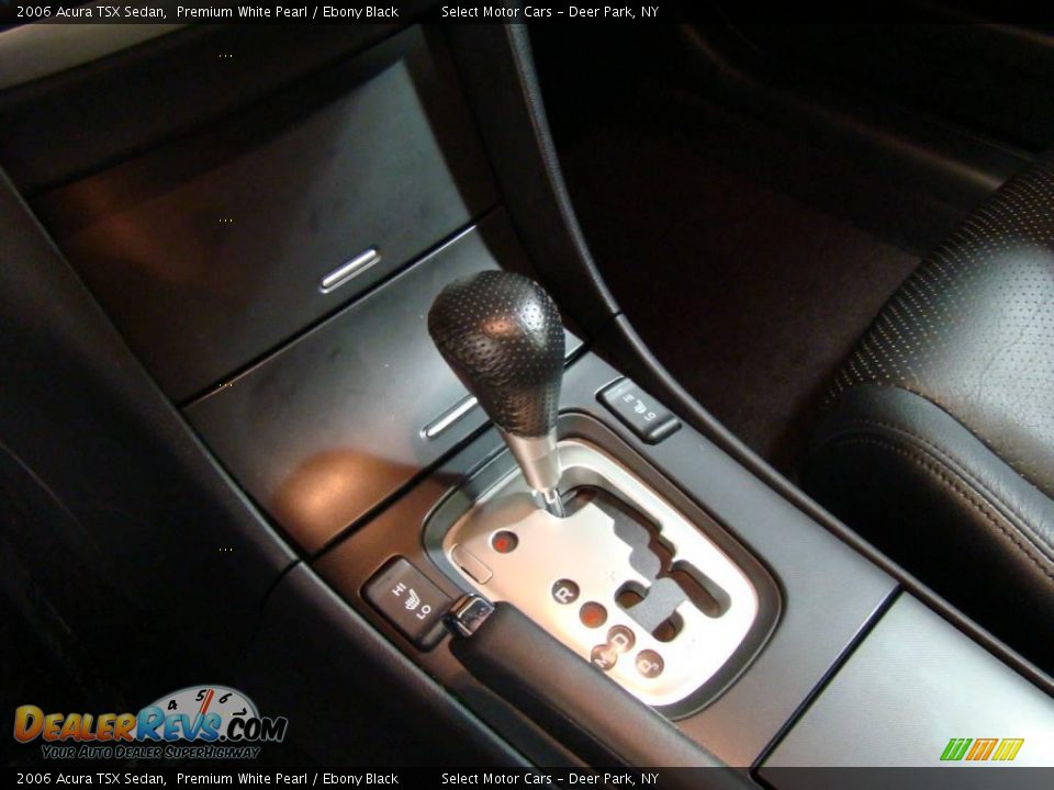 2006 Acura TSX Sedan Premium White Pearl / Ebony Black Photo #10