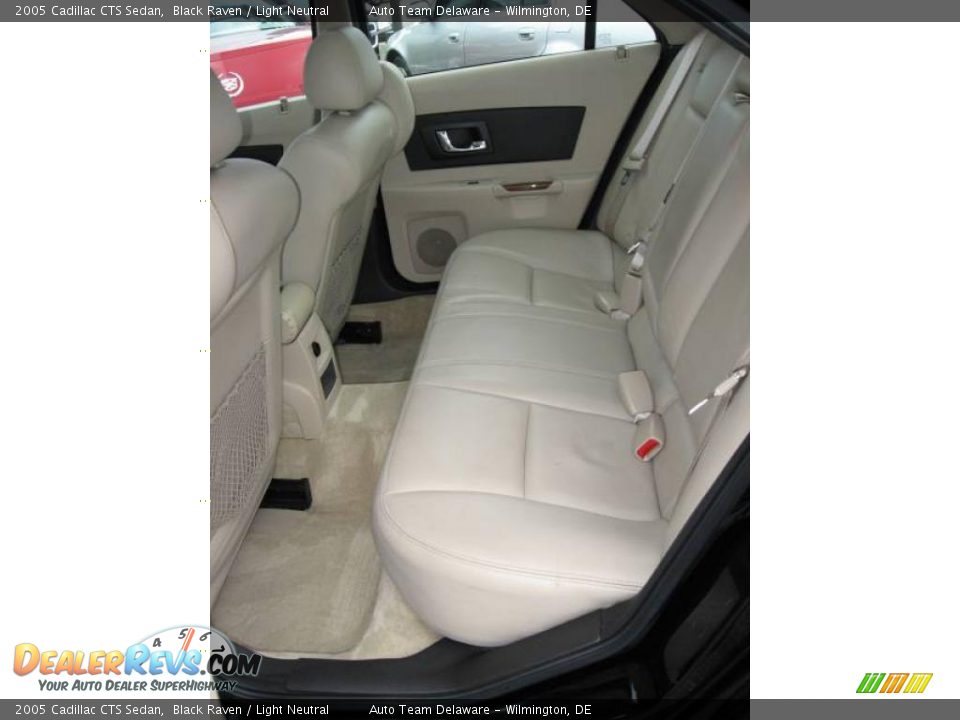 2005 Cadillac CTS Sedan Black Raven / Light Neutral Photo #24