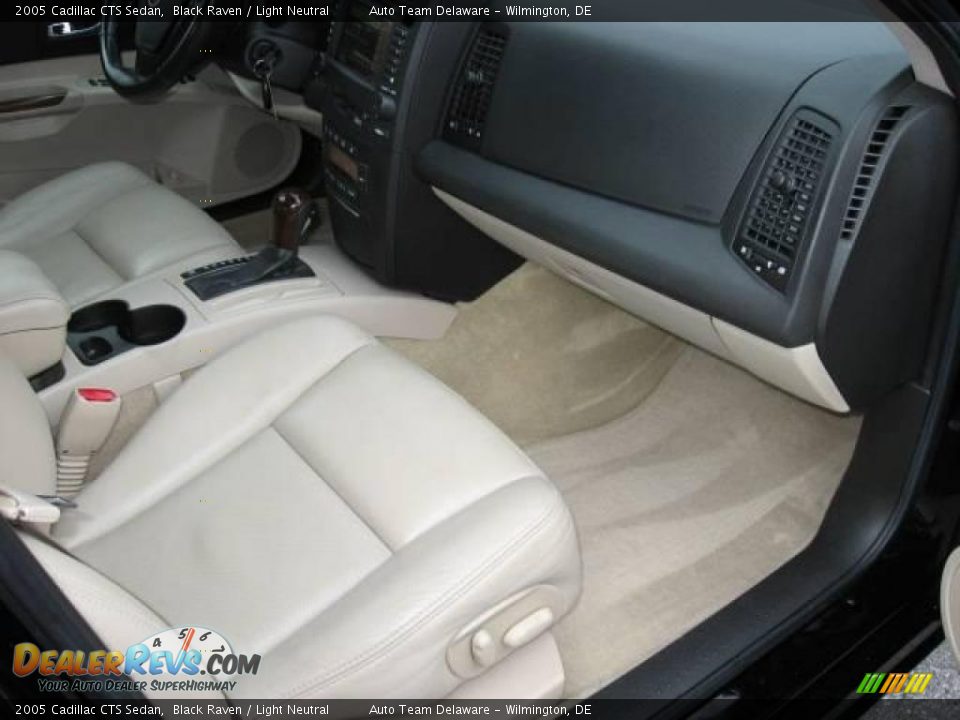 2005 Cadillac CTS Sedan Black Raven / Light Neutral Photo #25