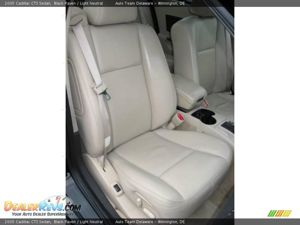 2005 Cadillac CTS Sedan Black Raven / Light Neutral Photo #26