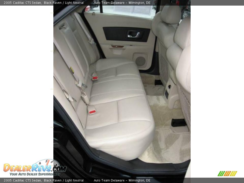 2005 Cadillac CTS Sedan Black Raven / Light Neutral Photo #27