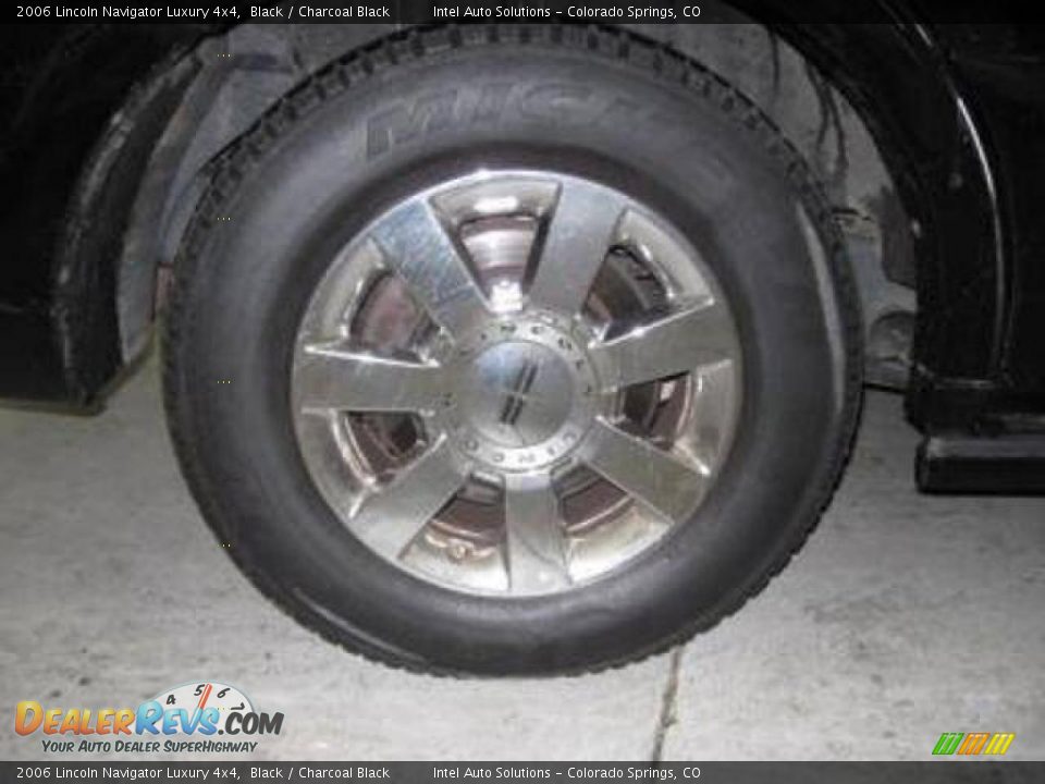 2006 Lincoln Navigator Luxury 4x4 Black / Charcoal Black Photo #3