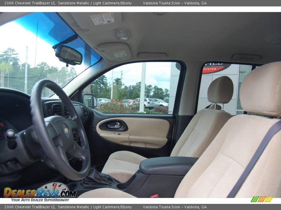 2006 Chevrolet TrailBlazer LS Sandstone Metallic / Light Cashmere/Ebony Photo #7