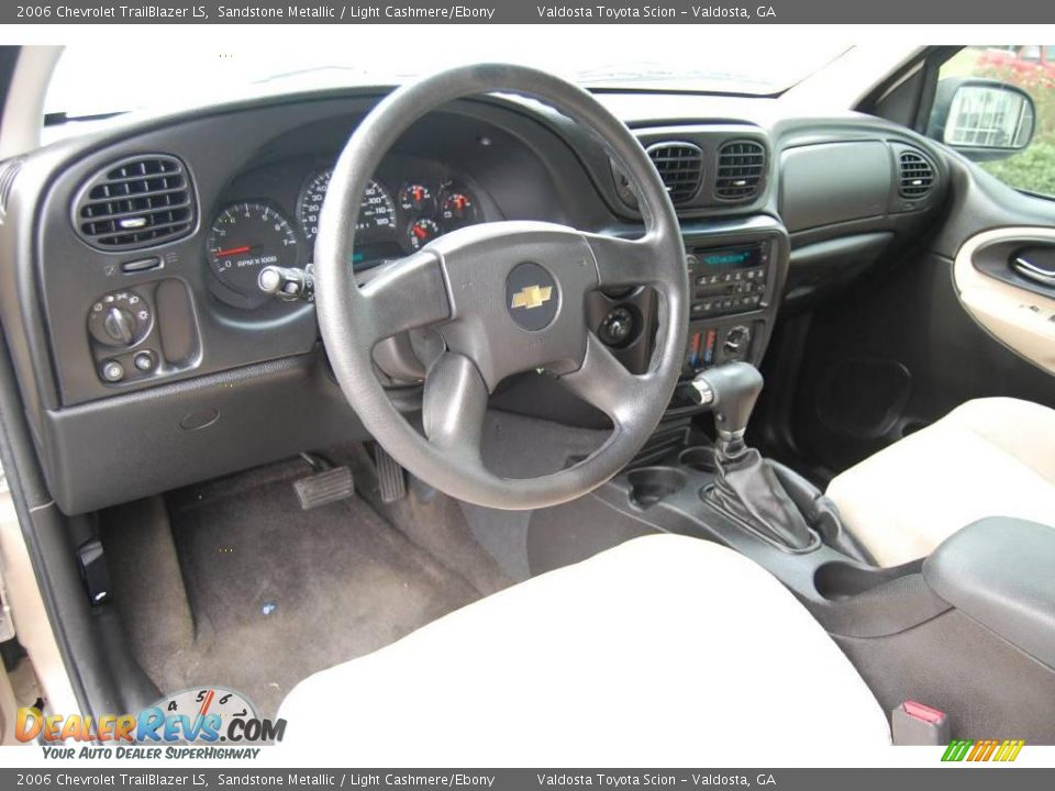 2006 Chevrolet TrailBlazer LS Sandstone Metallic / Light Cashmere/Ebony Photo #8