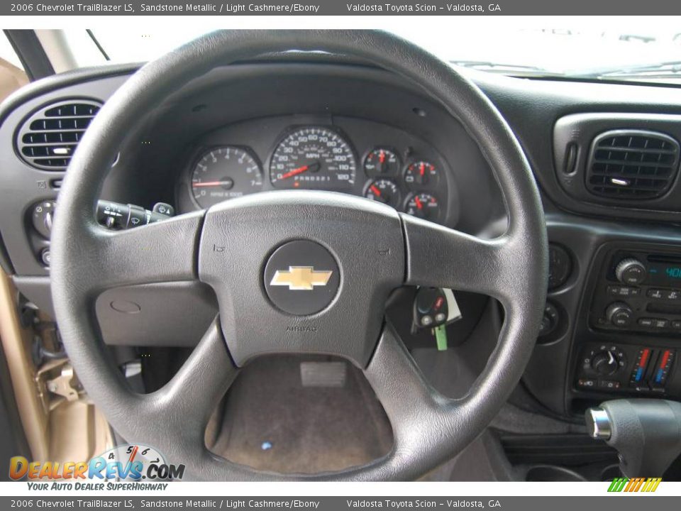 2006 Chevrolet TrailBlazer LS Sandstone Metallic / Light Cashmere/Ebony Photo #9