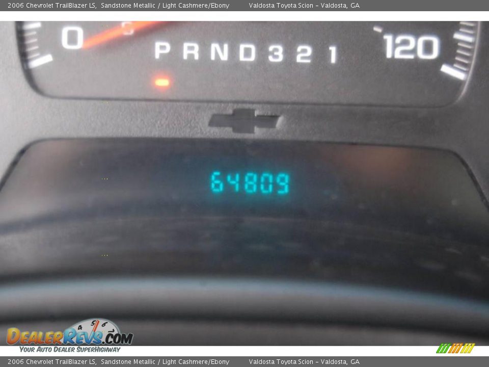 2006 Chevrolet TrailBlazer LS Sandstone Metallic / Light Cashmere/Ebony Photo #11