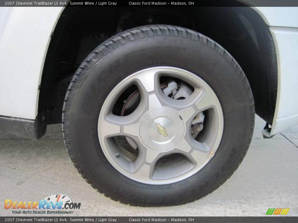 2007 Chevrolet TrailBlazer LS 4x4 Summit White / Light Gray Photo #9