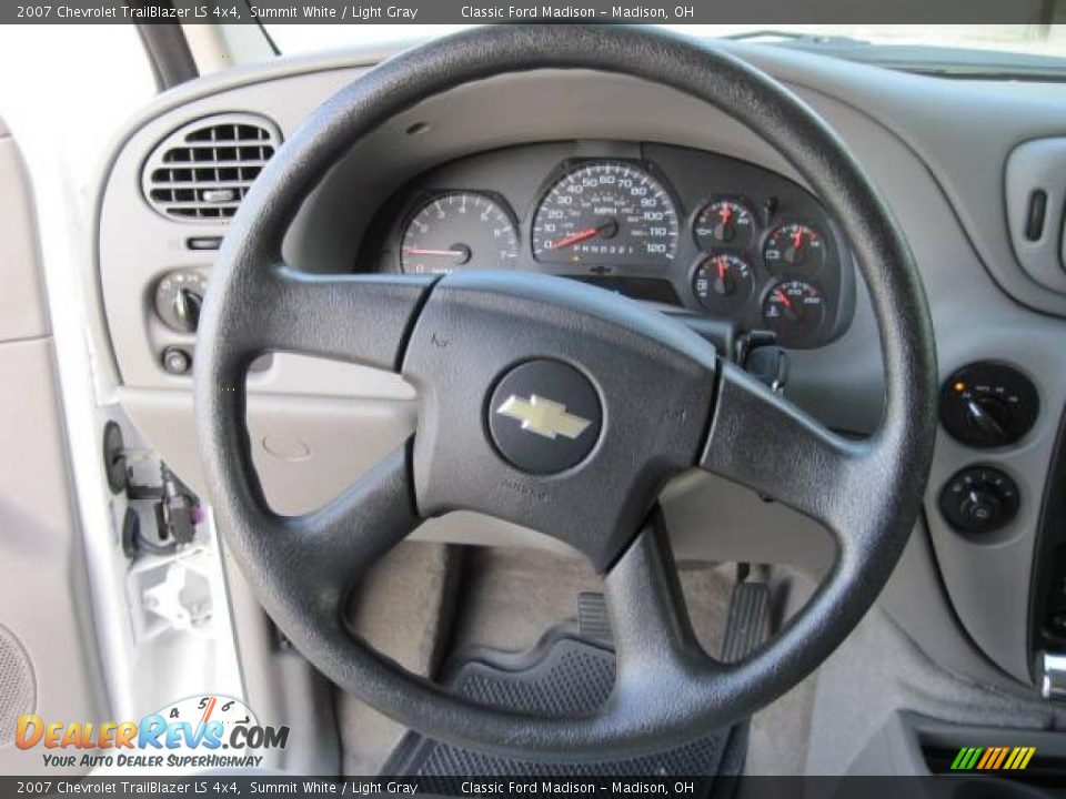 2007 Chevrolet TrailBlazer LS 4x4 Summit White / Light Gray Photo #21