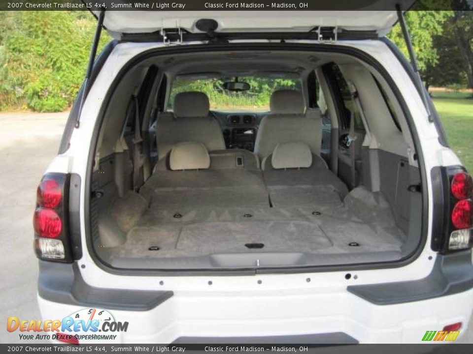 2007 Chevrolet TrailBlazer LS 4x4 Summit White / Light Gray Photo #24
