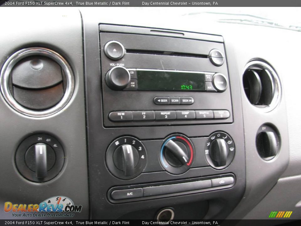 2004 Ford F150 XLT SuperCrew 4x4 True Blue Metallic / Dark Flint Photo #12