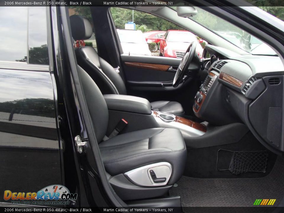 2006 Mercedes-Benz R 350 4Matic Black / Black Photo #16