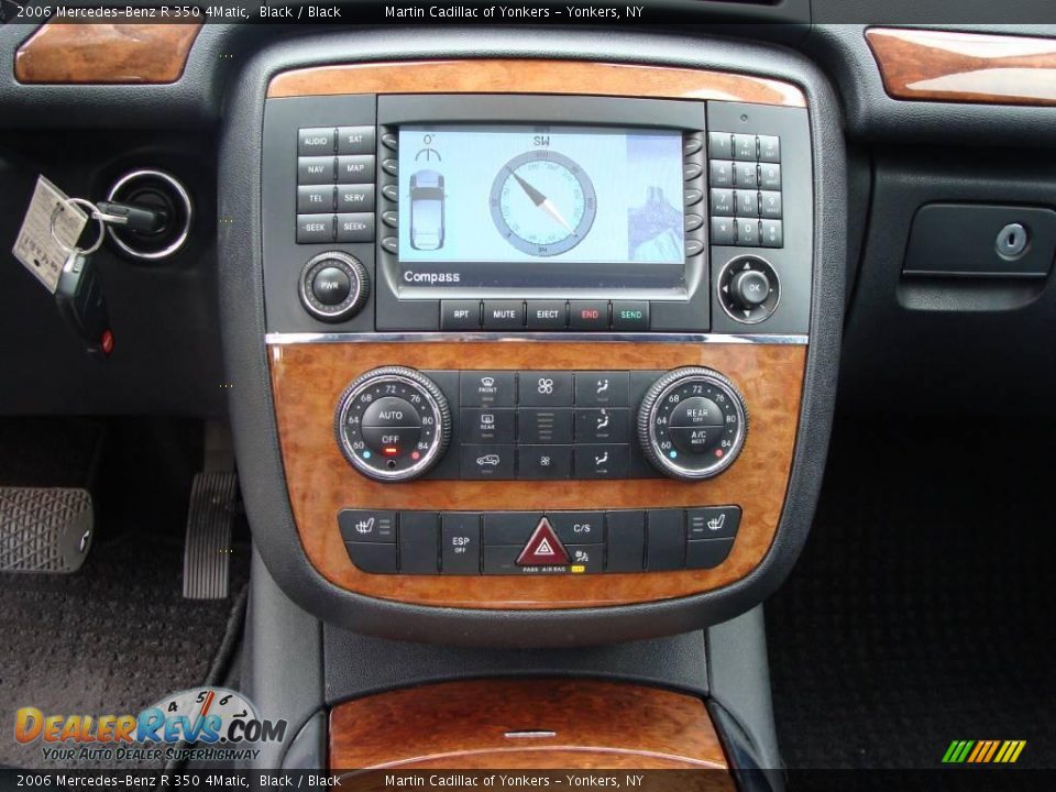 2006 Mercedes-Benz R 350 4Matic Black / Black Photo #24